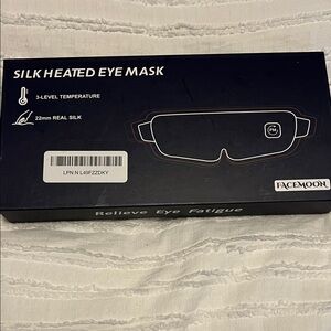 NWOT Facemoon heated eye mask